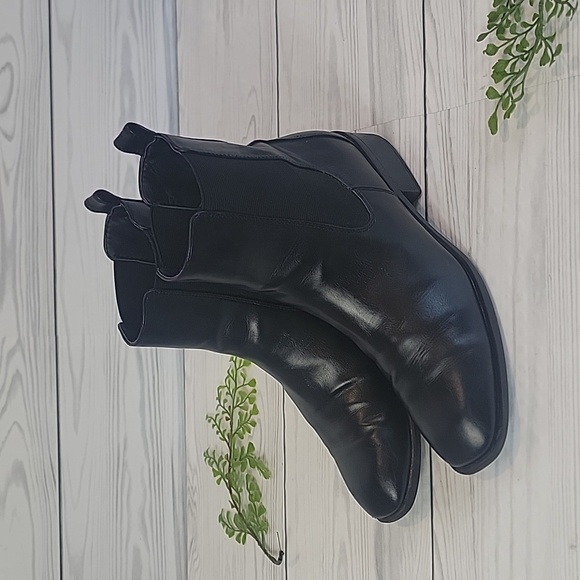 Just Fab Vernetta Black Faux Leather Ankle Boots Womens Size 7.5 - Picture 9 of 9